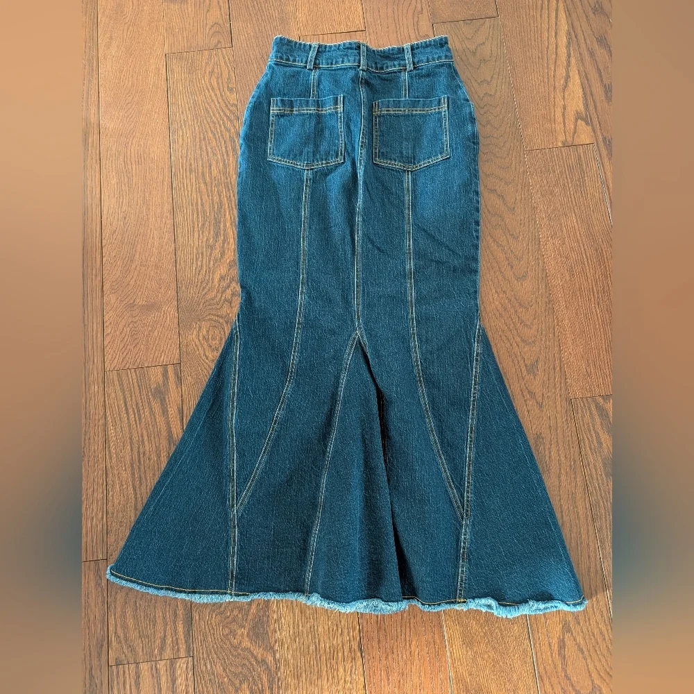 Anthropologie - Pilcro Fluted Denim Maxi Skirt Fray Hem Stretch Dark Deni - Picture 10 of 11